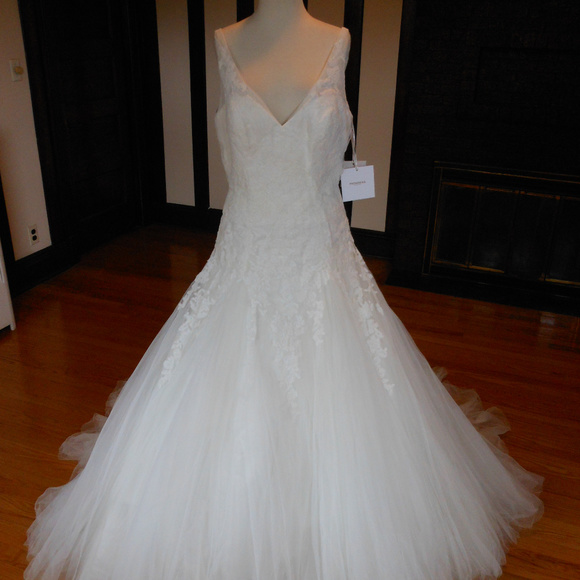 Pronovias Wedding Dress Oly - Picture 4 of 8